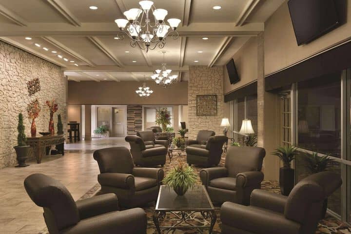 Hotel Interior 4 of 37
