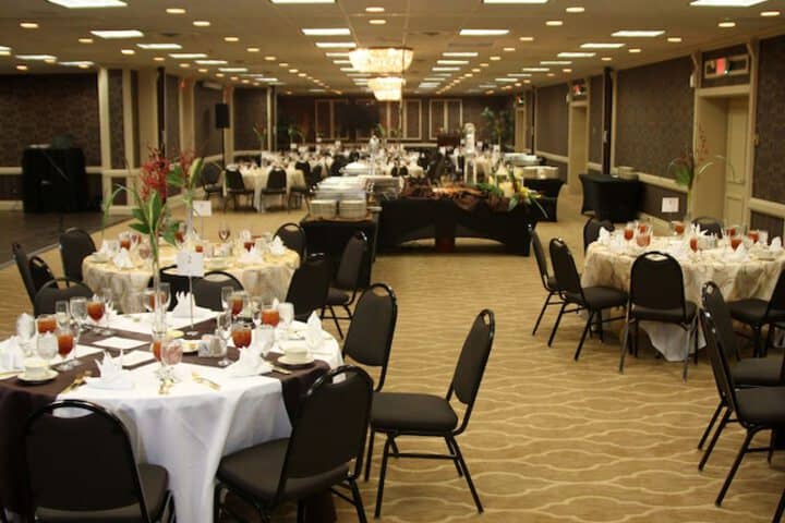 Ballroom/Hall 30 of 37